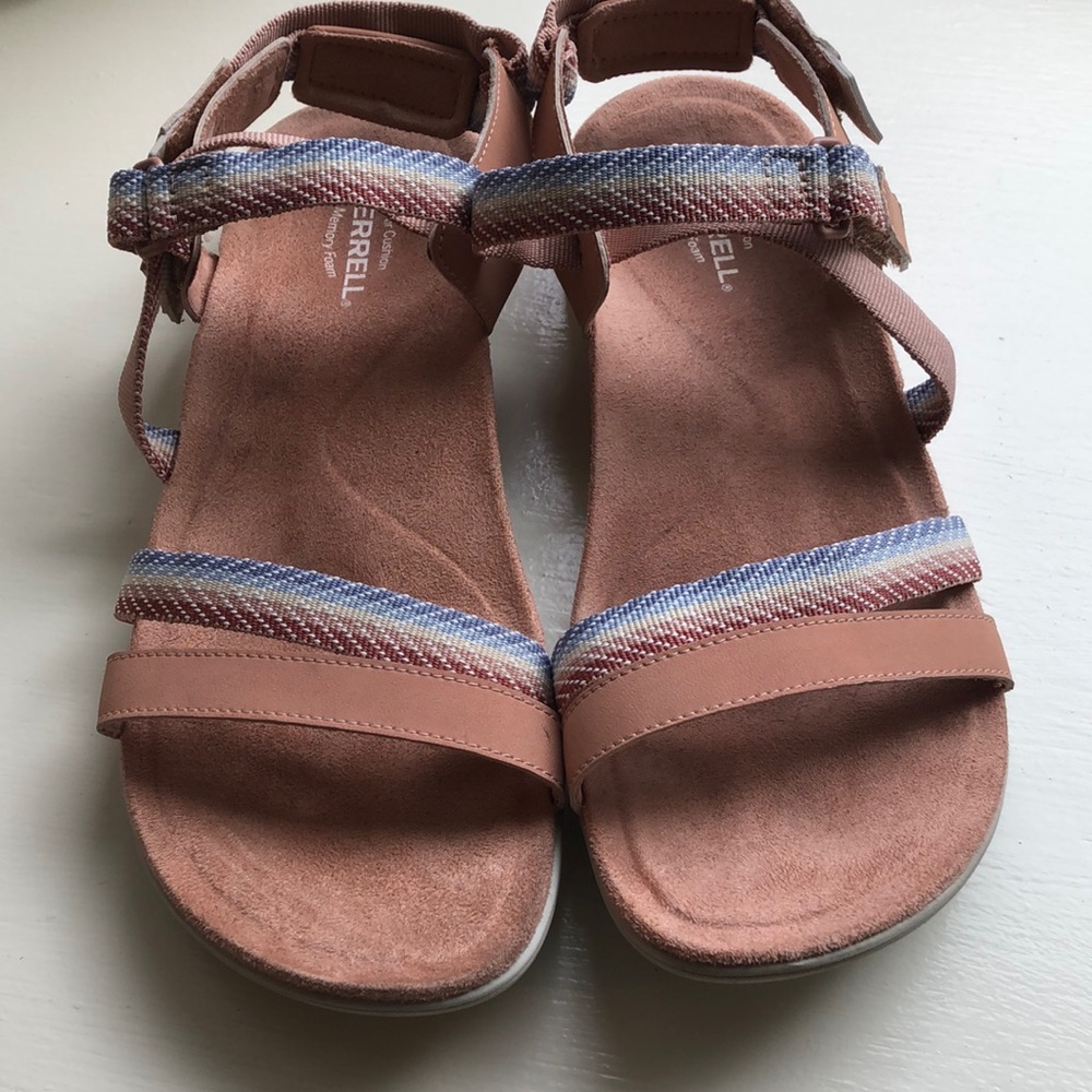 Merrell memory foam sandals size 7